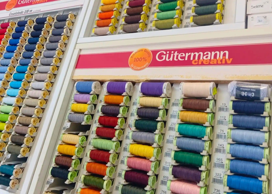 Mercería tradicional y venta de telas